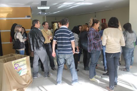 Servidores lotaram o hall da Justiça Federal para prestigiar a abertura da "Semana do Bem-Estar" (Foto: Janaina Rochido)