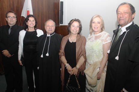 Ao término da solenidade, durante os cumprimentos. Foto: Generosa Gonçalves