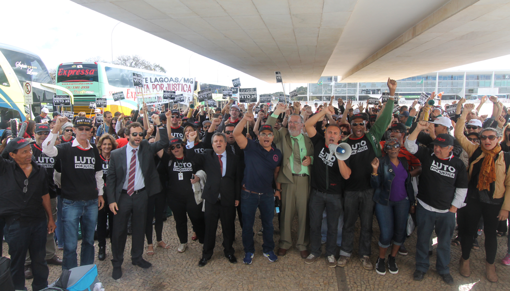 Caravana do SITRAEMG em Brasília na histórica greve de 2015