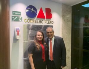 Coordenadora-Geral Eliana Leocádia e Dr. Cezar Britto, membro honorário vitalício da OAB e assessor jurídico do Sitraemg